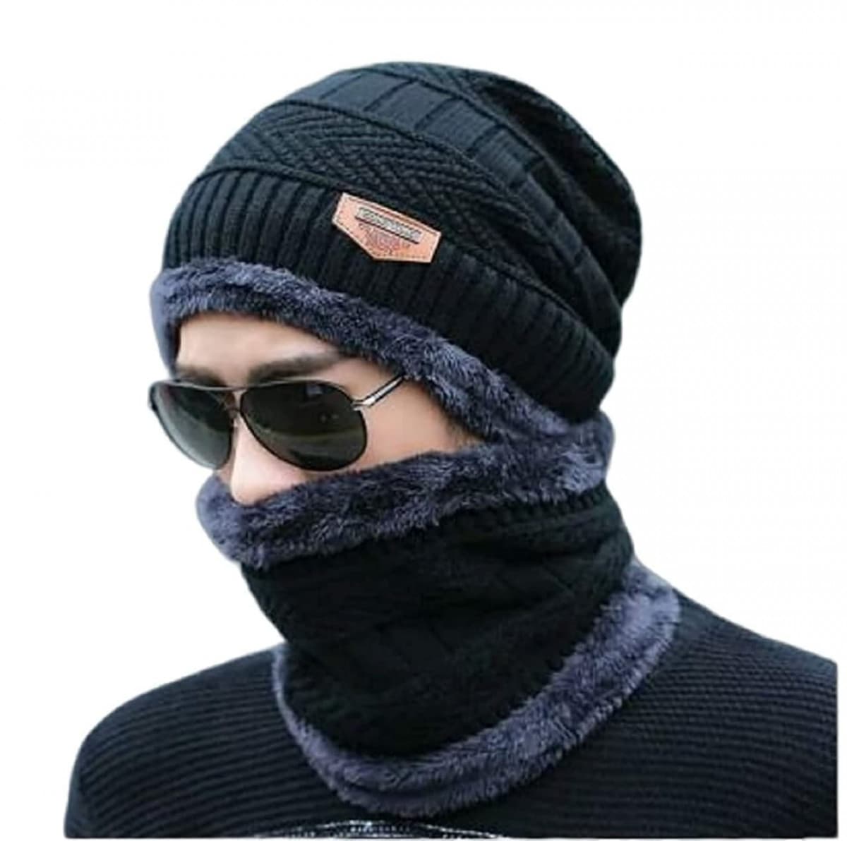 WOOLEN CAP WITH MUFFLER