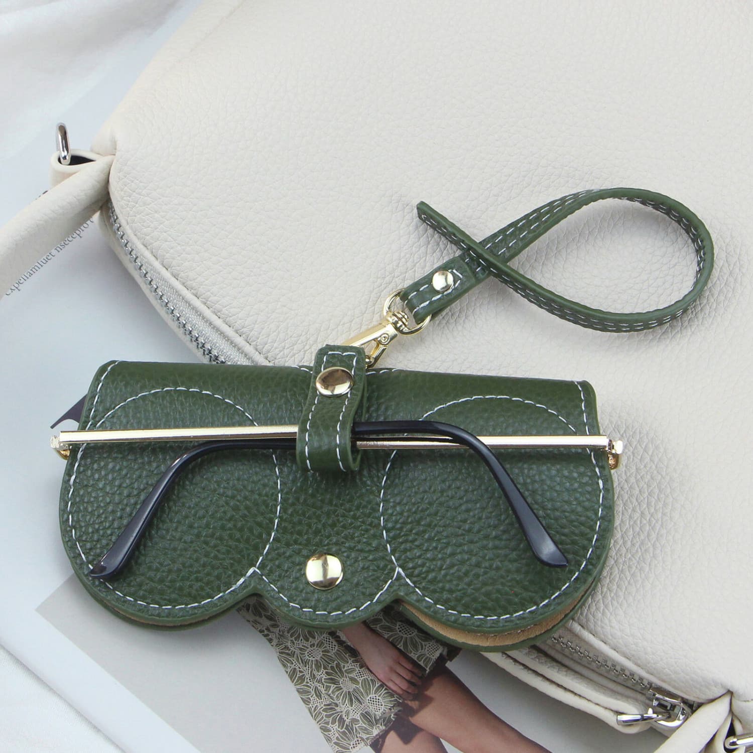 LEATHER GOGALS COVER