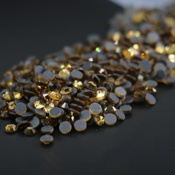 HOT STONES FIX DMS HOTFIX FLST BACK CRYSTAL IRON-ON GARMENT CRYSTAL STONE(450 GRAM)