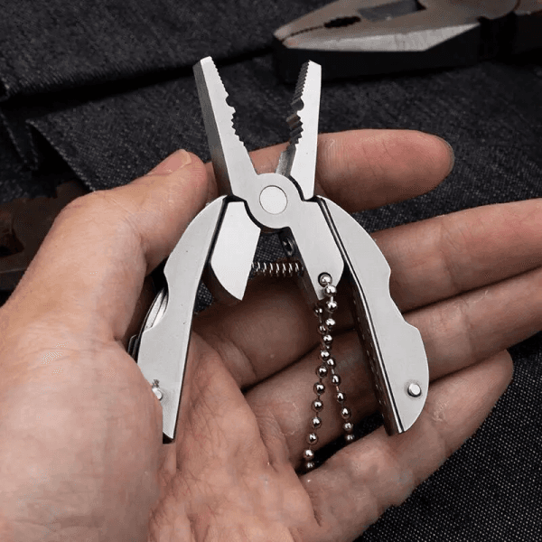 MINI PORTABLE MUILTI-FUNCTIONAL FOLDING PILER KEYCHAIN (PAKKAD)