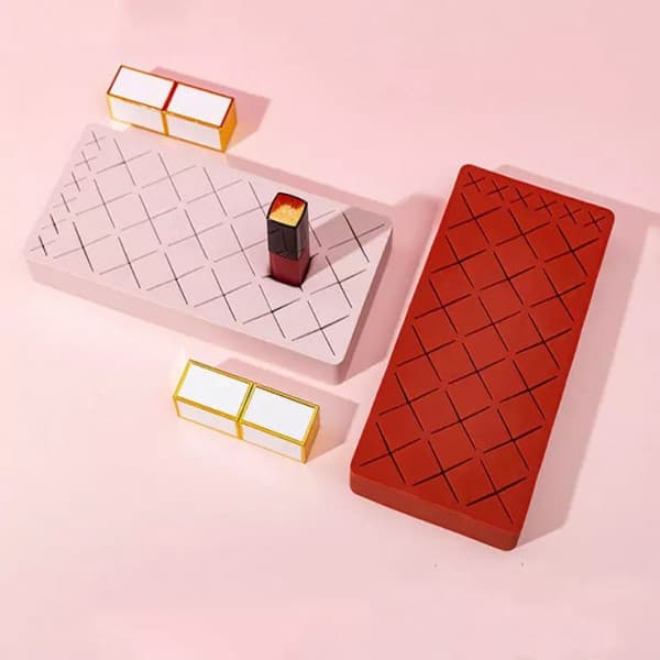 PROTECTIVE SILICON LIPSTICK HOLDER